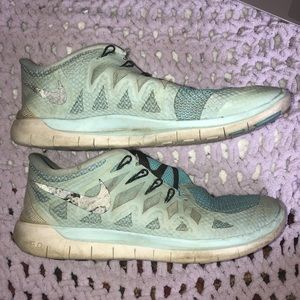 Nike free run light/baby blue sneakers barely worn